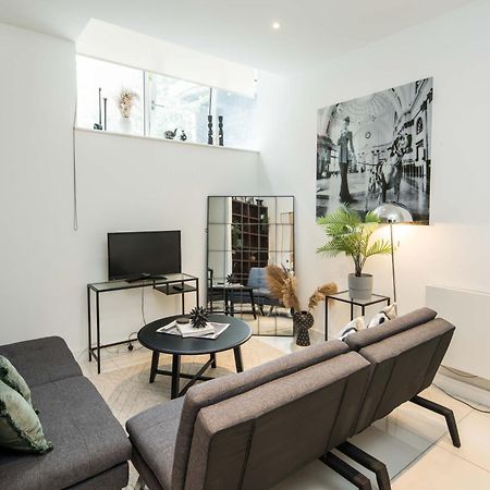 Appartamento Al Central-Soho-Chinatown-Coventgarden-Cozy-Onebed Londra Esterno foto