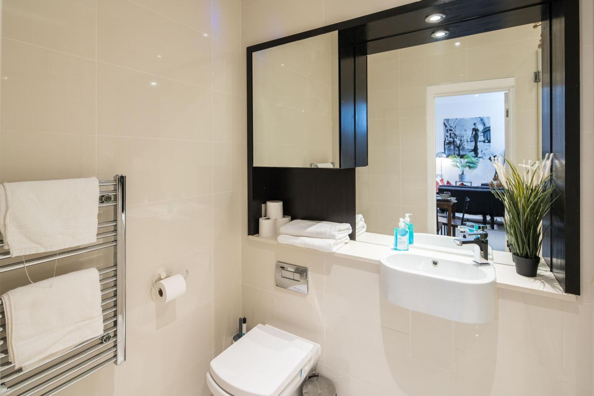 Appartamento Al Central-Soho-Chinatown-Coventgarden-Cozy-Onebed Londra Esterno foto